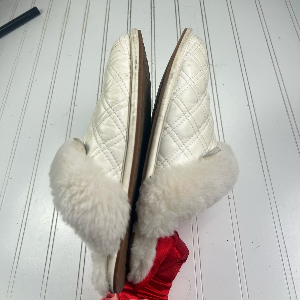 UGG White Quilted Scuffette Slippers Women’s Size 8 - Picture 7 of 11